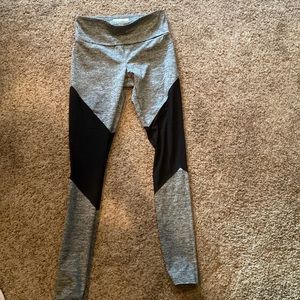 Forever 21 grey and black mesh leggings size XS EUC